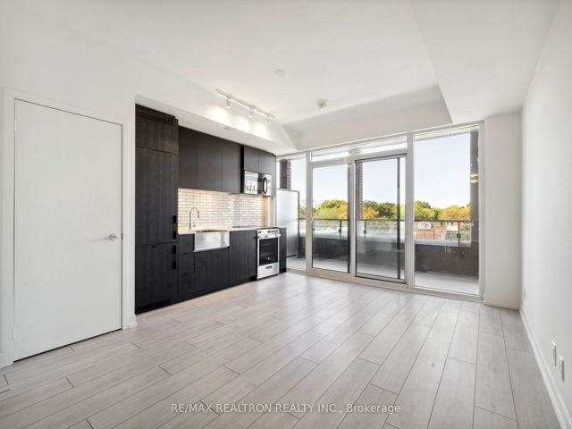 320 - 270 Dufferin St