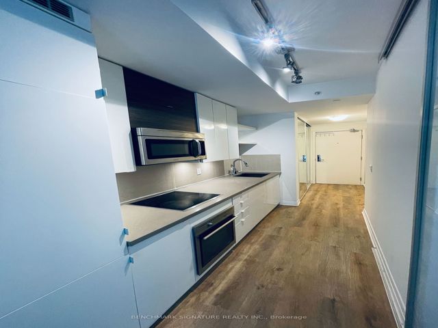 609 - 60 Annie Craig Dr