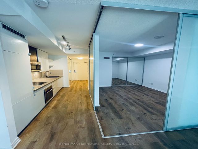 B609 - 60 Annie Craig Dr