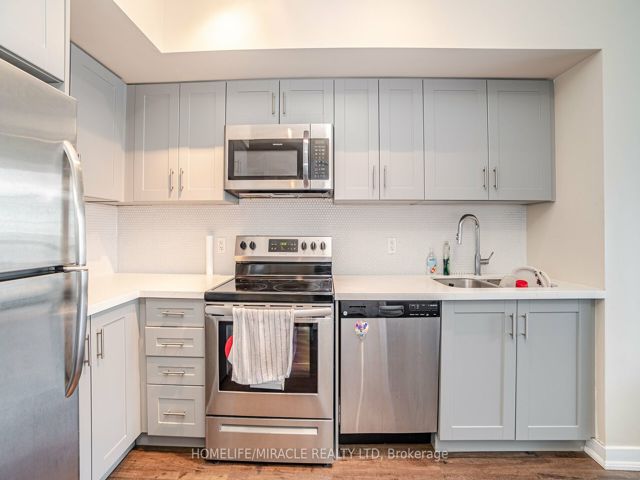4208 - 2220 Lake Shore Blvd W