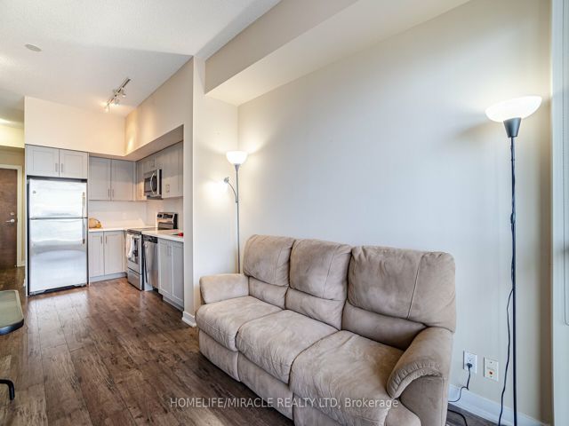 4208 - 2220 Lake Shore Blvd W