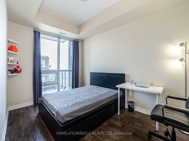 4208 - 2220 Lake Shore Blvd W