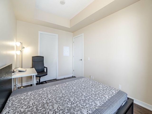 4208 - 2220 Lake Shore Blvd W