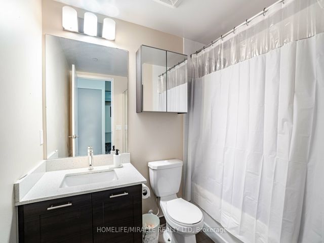 4208 - 2220 Lake Shore Blvd W