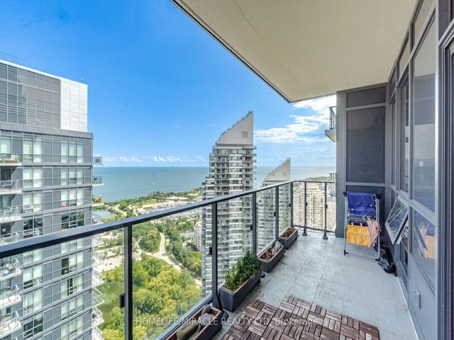 4208 - 2220 Lake Shore Blvd W