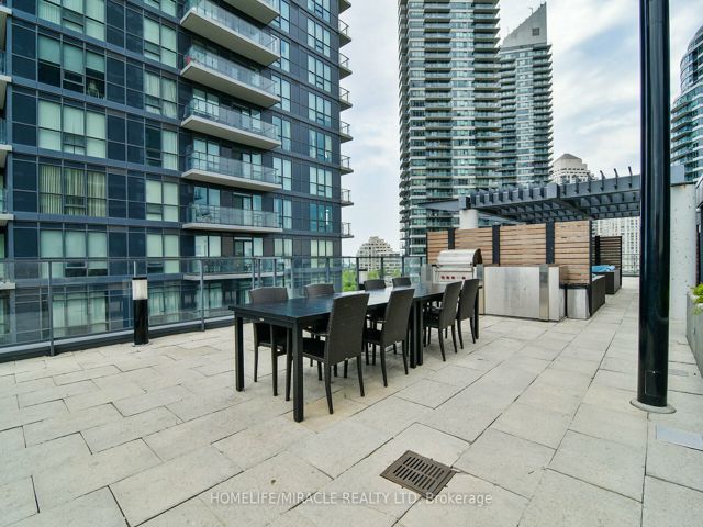 4208 - 2220 Lake Shore Blvd W