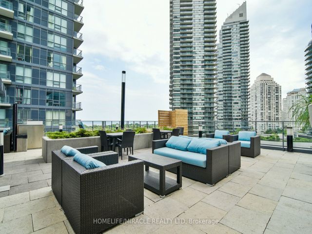4208 - 2220 Lake Shore Blvd W