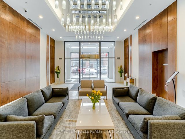 4208 - 2220 Lake Shore Blvd W