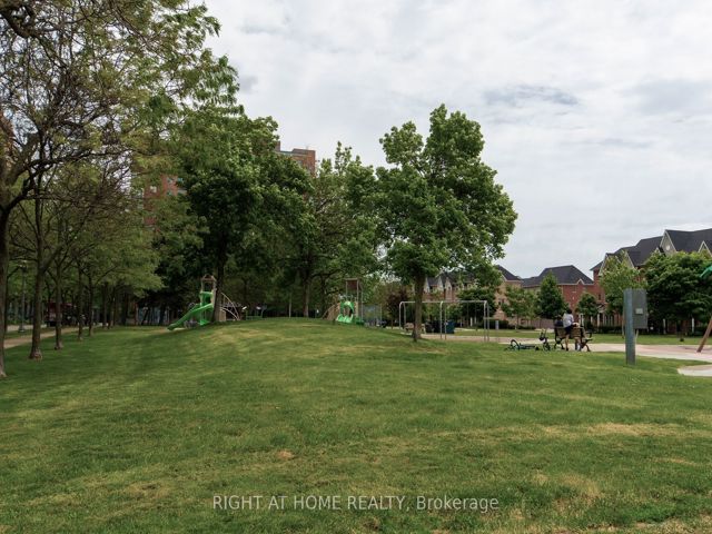 506 - 4 Elsinore Path