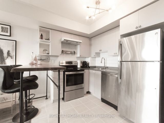 506 - 4 Elsinore Path