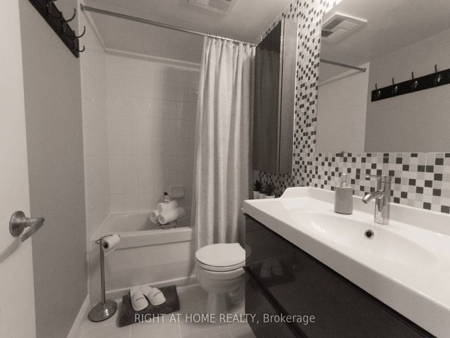 506 - 4 Elsinore Path