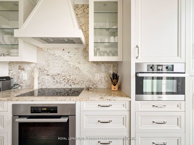 1001 - 30 Old Mill Rd