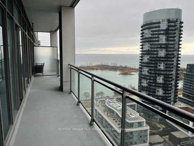 2501 - 2121 Lake Shore Blvd W