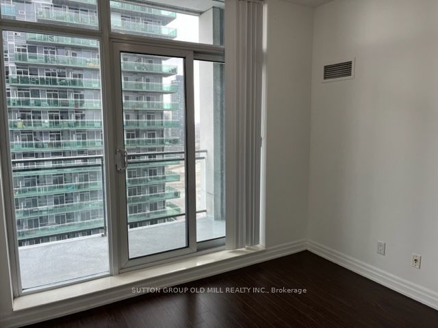 2501 - 2121 Lake Shore Blvd W