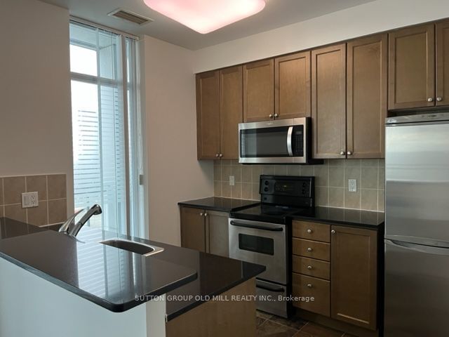 2501 - 2121 Lake Shore Blvd W