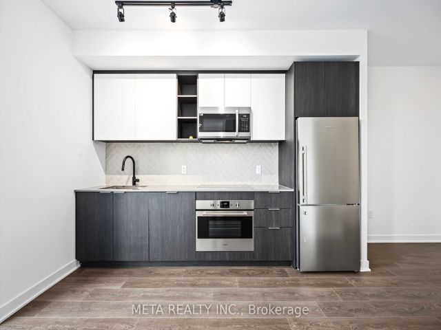 107 - 36 Zorra St