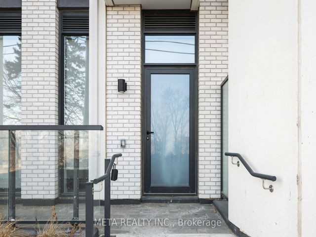 107 - 36 Zorra St
