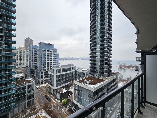 1001 - 38 Annie Craig Dr