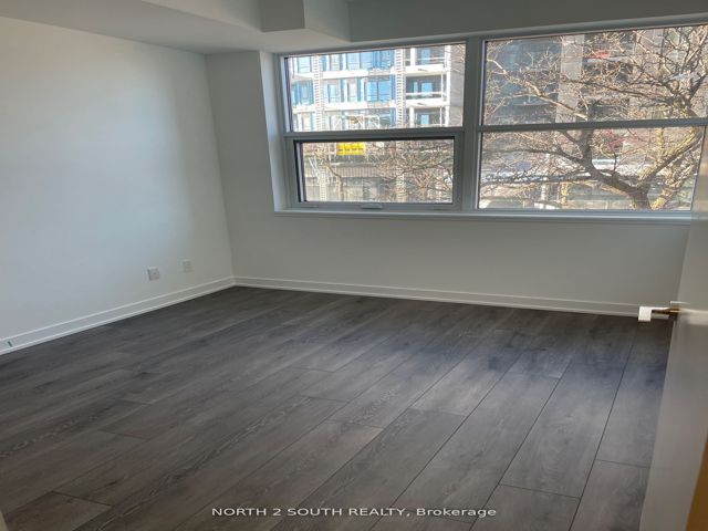 213 - 1787 St Clair Ave W