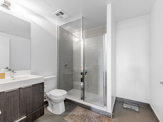 427 - 3100 Keele St