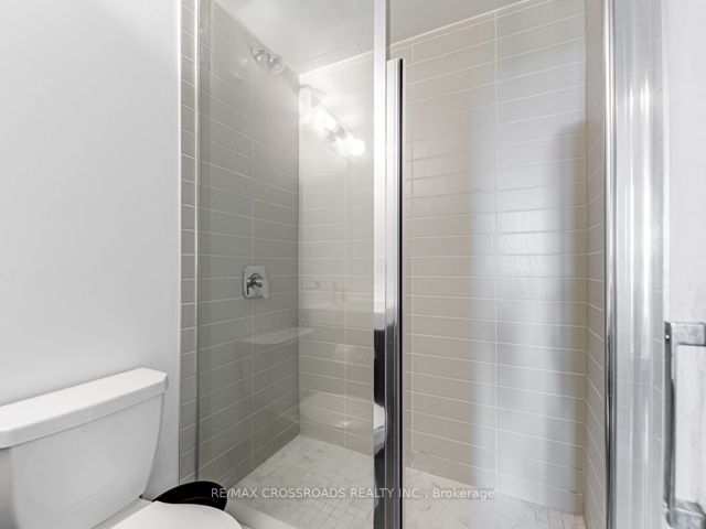 427 - 3100 Keele St