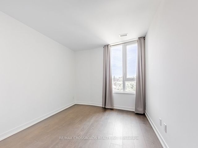 427 - 3100 Keele St
