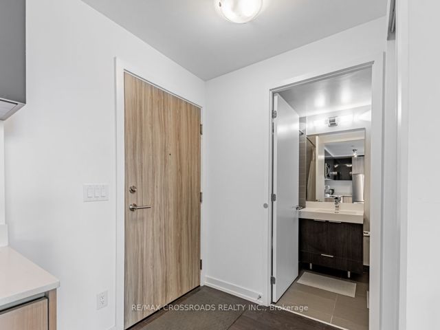 427 - 3100 Keele St