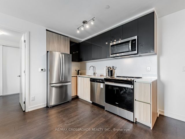 427 - 3100 Keele St