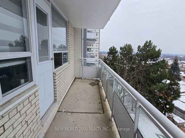 505 - 3460 Keele St