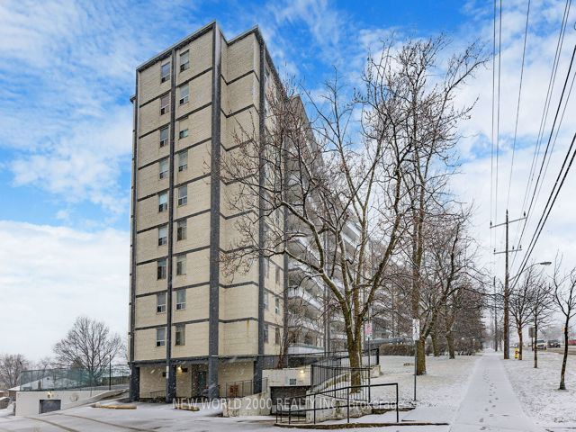 505 - 3460 Keele St