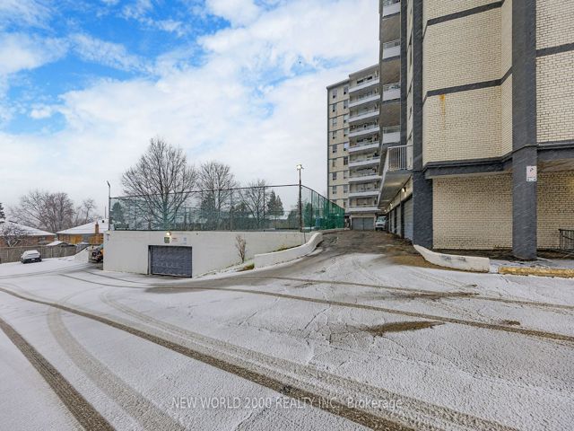 505 - 3460 Keele St