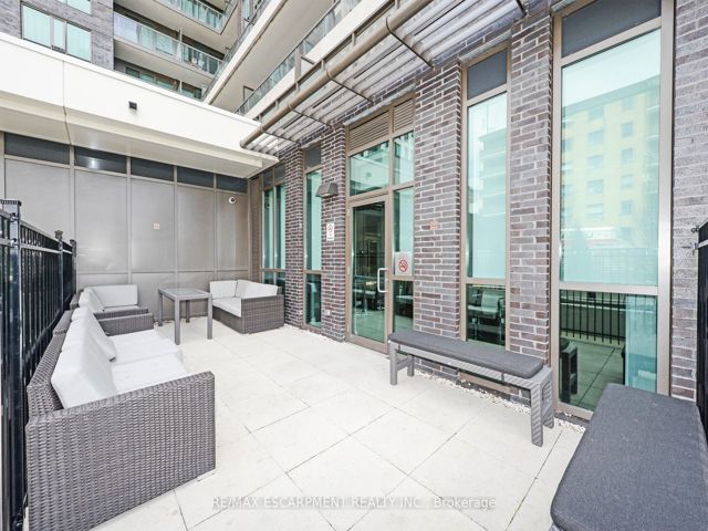 802 - 80 Esther Lorrie Dr