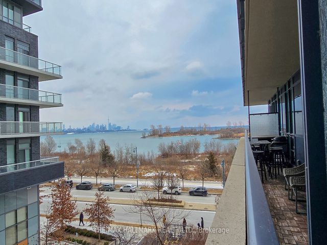301 - 59 Annie Craig Dr
