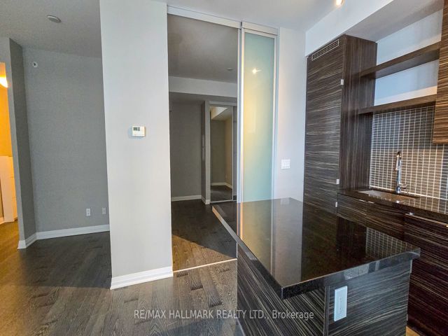 301 - 59 Annie Craig Dr