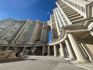 208 - 2285 Lake Shore Blvd W