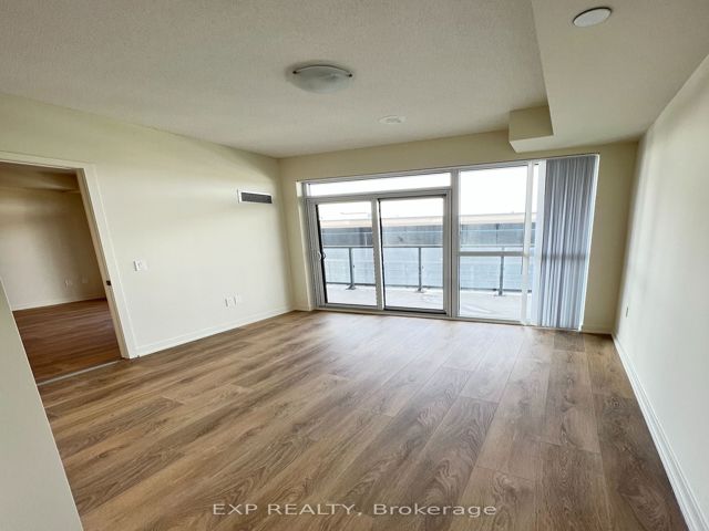 910 - 38 Annie Craig Dr