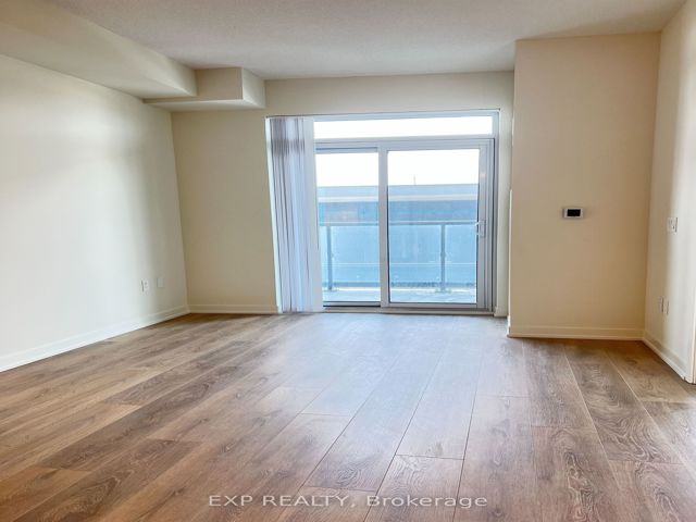 910 - 38 Annie Craig Dr