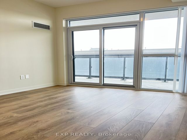 910 - 38 Annie Craig Dr
