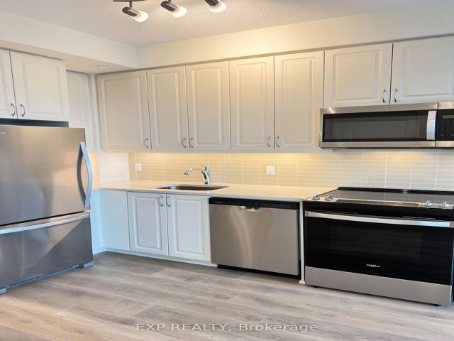910 - 38 Annie Craig Dr