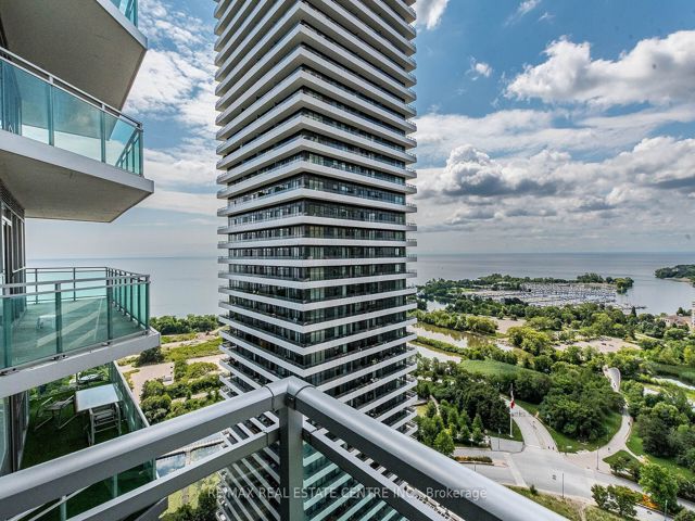 2611 - 33 Shore Breeze Dr