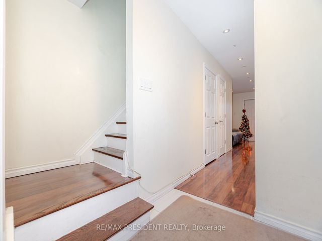 45 - 431 Silverstone Dr