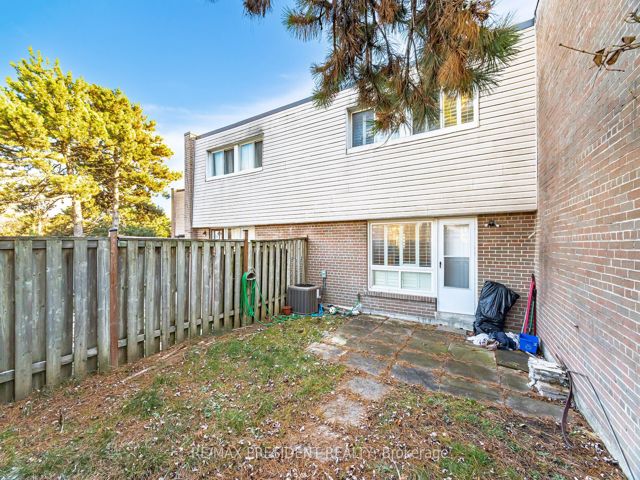 45 - 431 Silverstone Dr