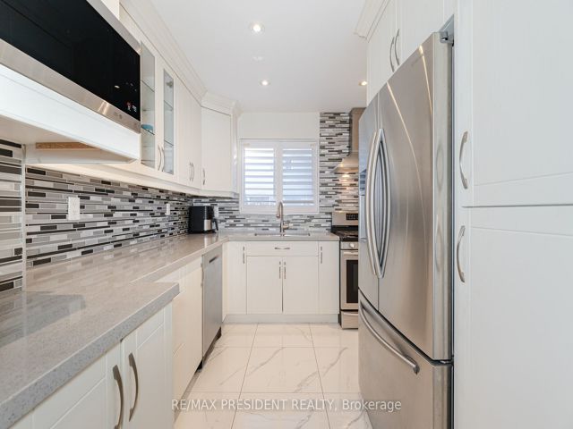 45 - 431 Silverstone Dr