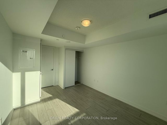 727 - 556 Marlee Ave
