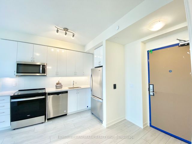 1409 - 38 Annie Craig Dr