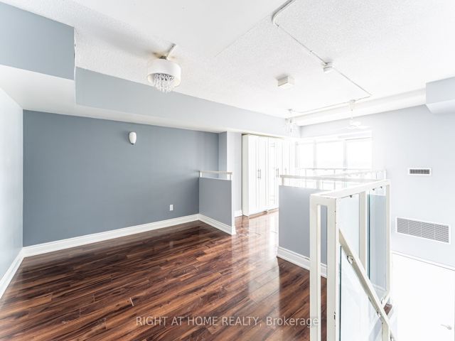 426 - 300 Manitoba St