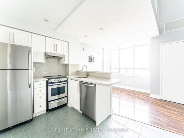 426 - 300 Manitoba St