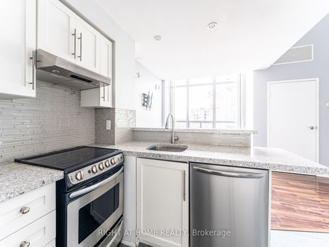 426 - 300 Manitoba St
