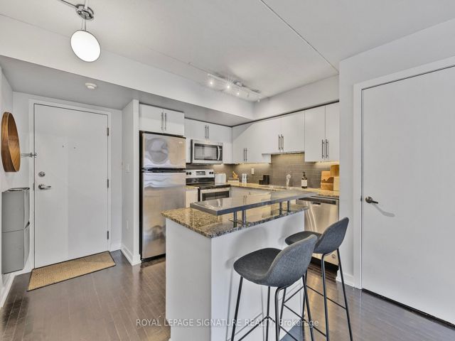 319 - 1100 Landsdowne Ave