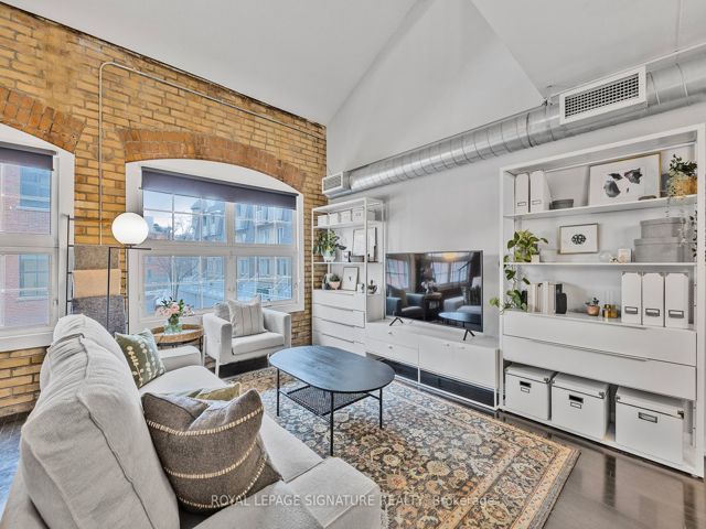 319 - 1100 Landsdowne Ave